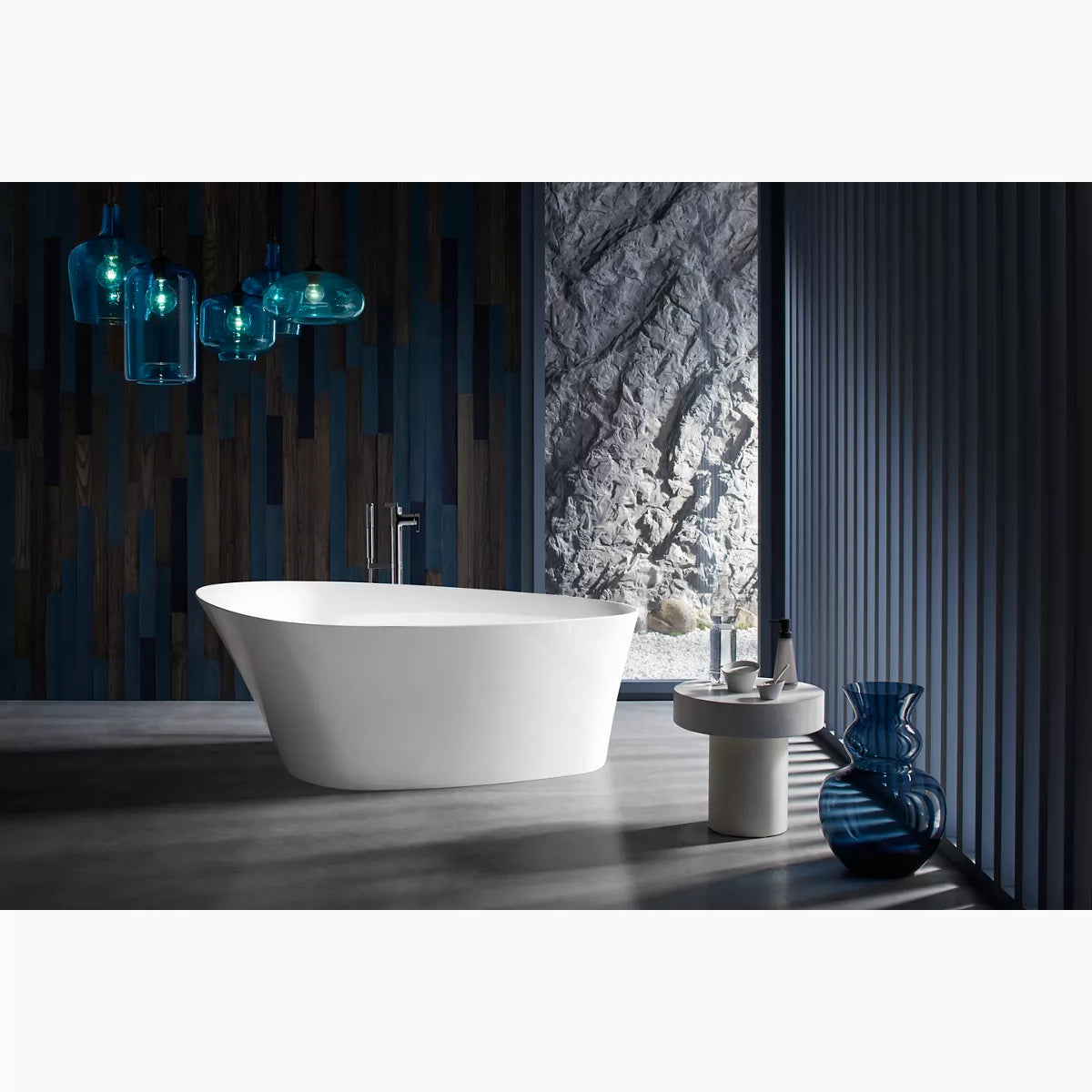 Veil™  Freestanding Bath